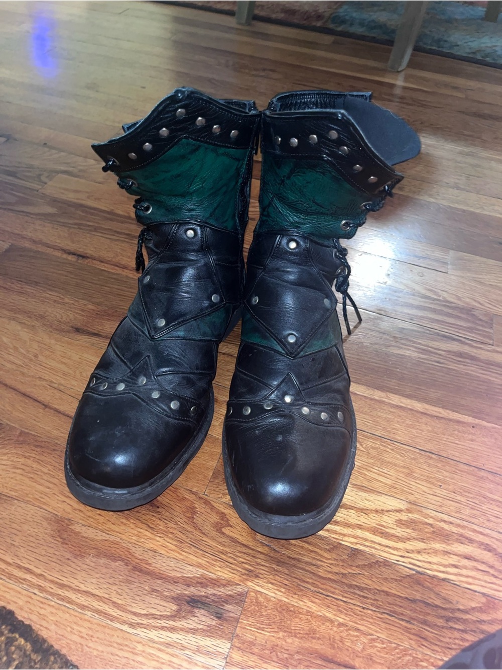 Verillas Black and Green Men's Studded Leather Boots